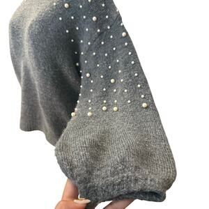 Alice Blue Pearl Embellished Gray Knit Sweater Size Small